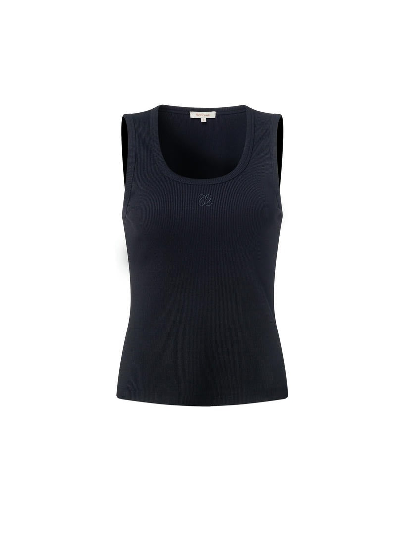 ribbed flattering silhouette top