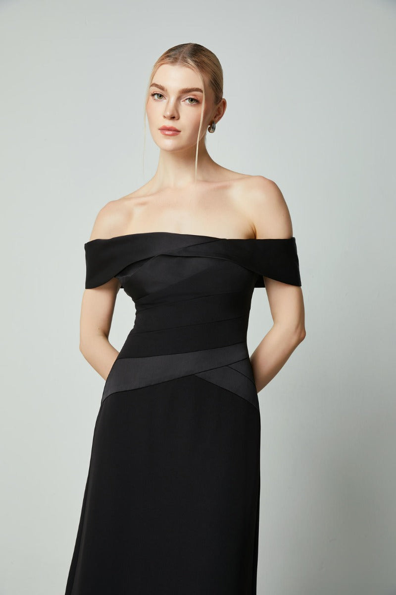 Off-shoulder fitted dress