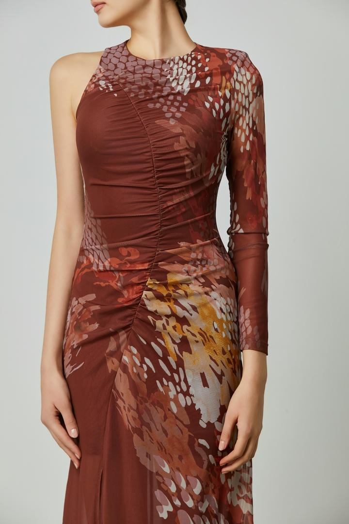 One-sleeve printed dress