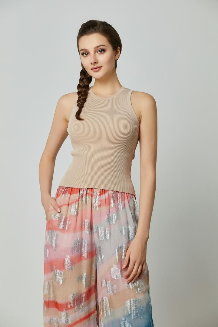 Ribbed Fitted Sleeveless Tank Top