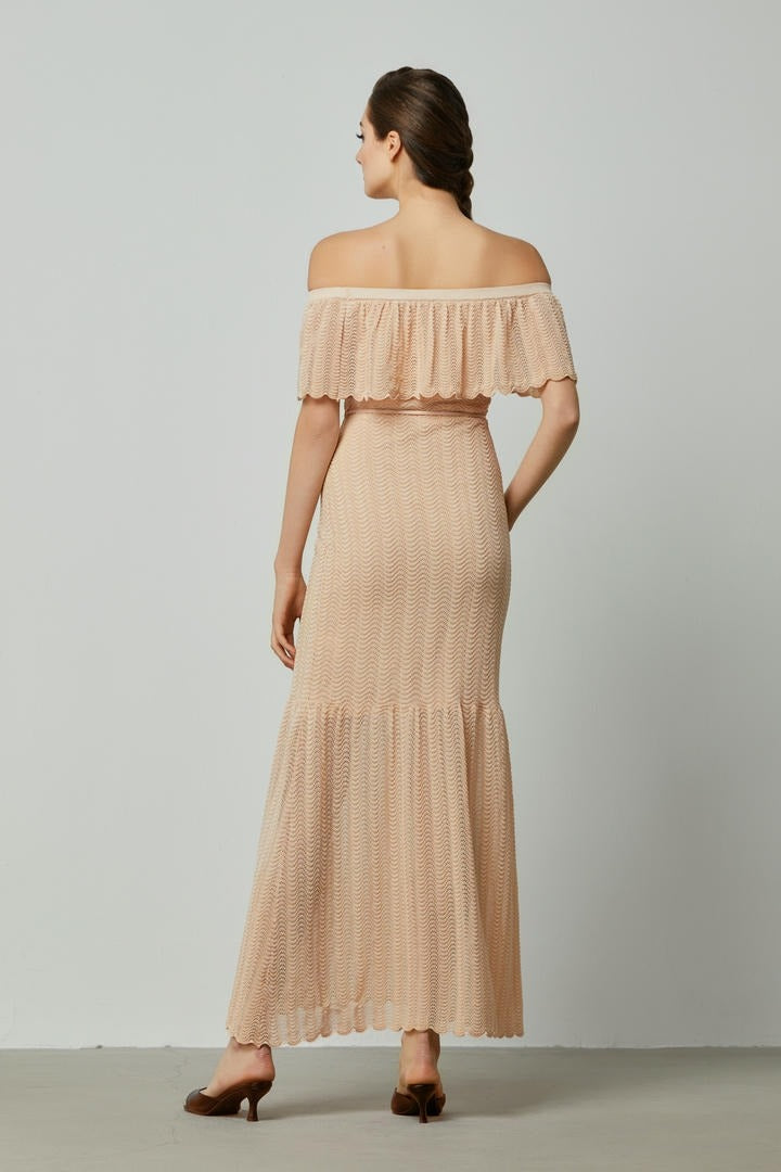 Off-shoulder ruffles dress