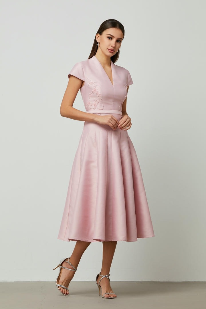 V-neck fitted bustier dress