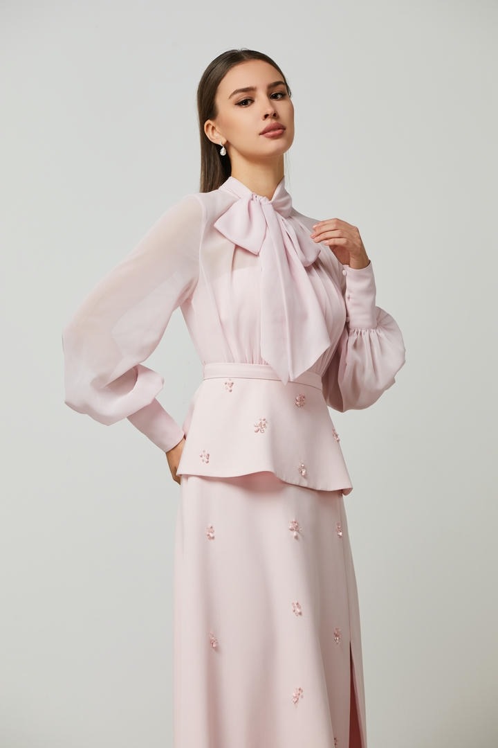chic tie-bow neckline dress