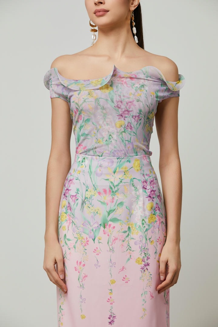 ruffled neckline top