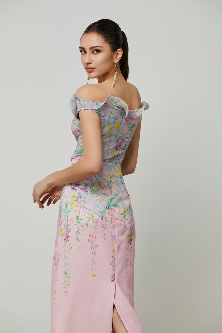 ruffled neckline top