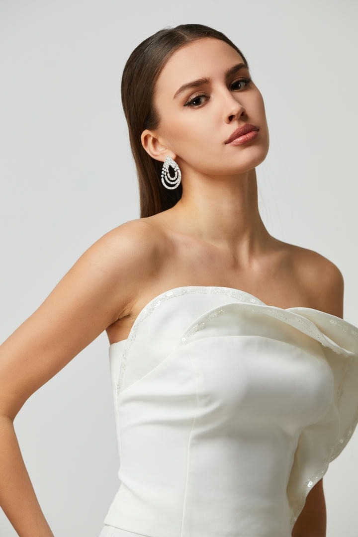 statement neckline top