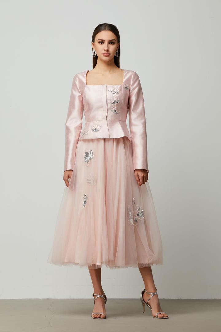 Mesh layers skirt