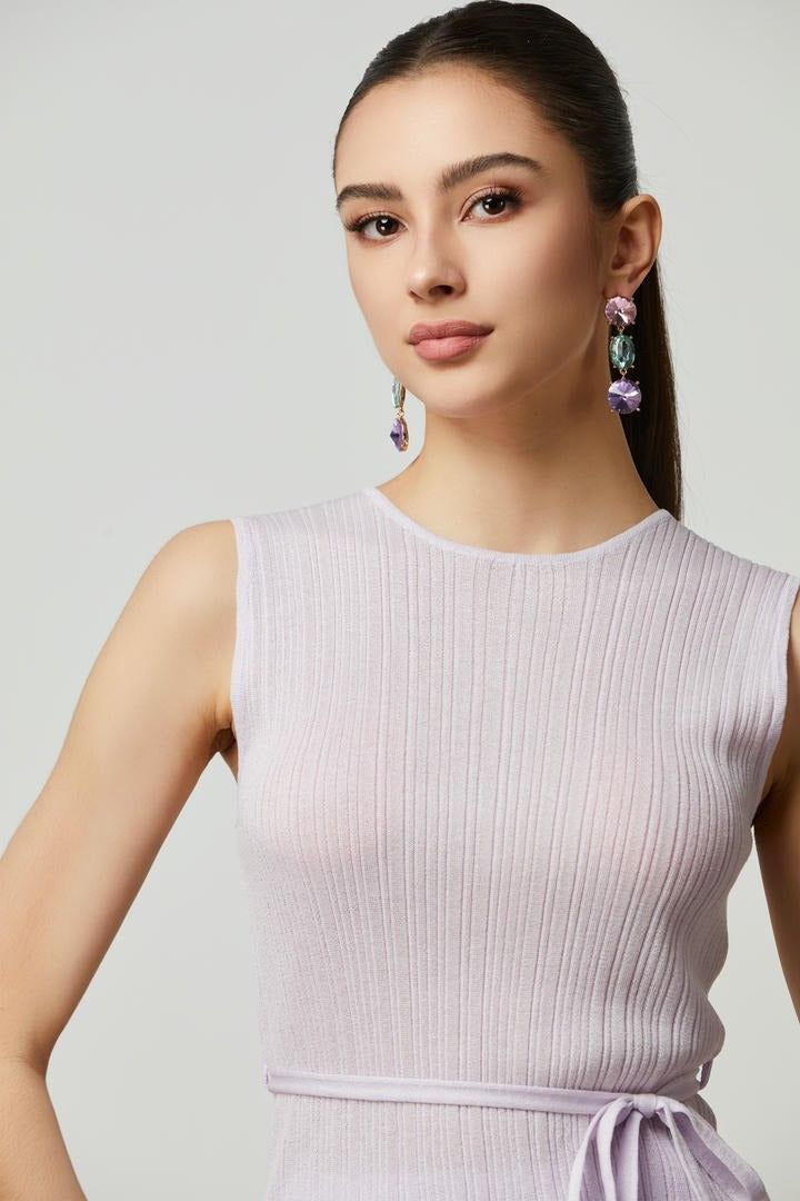 fitted ruffle hem top