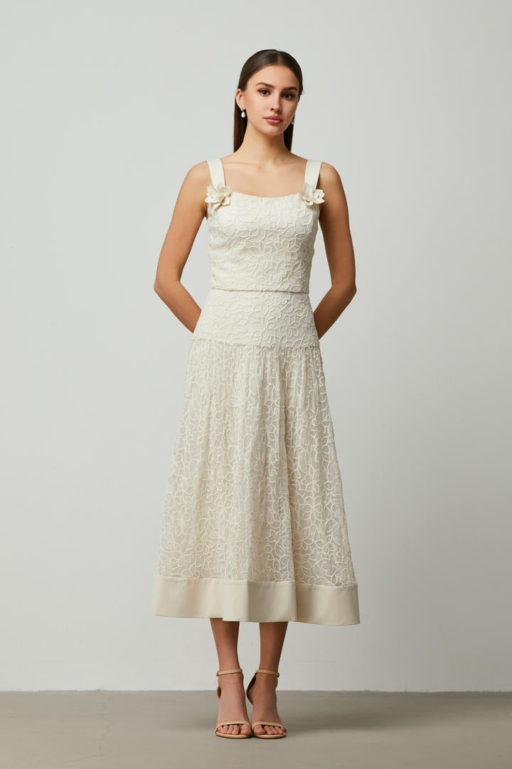 Floral pattern lace skirt