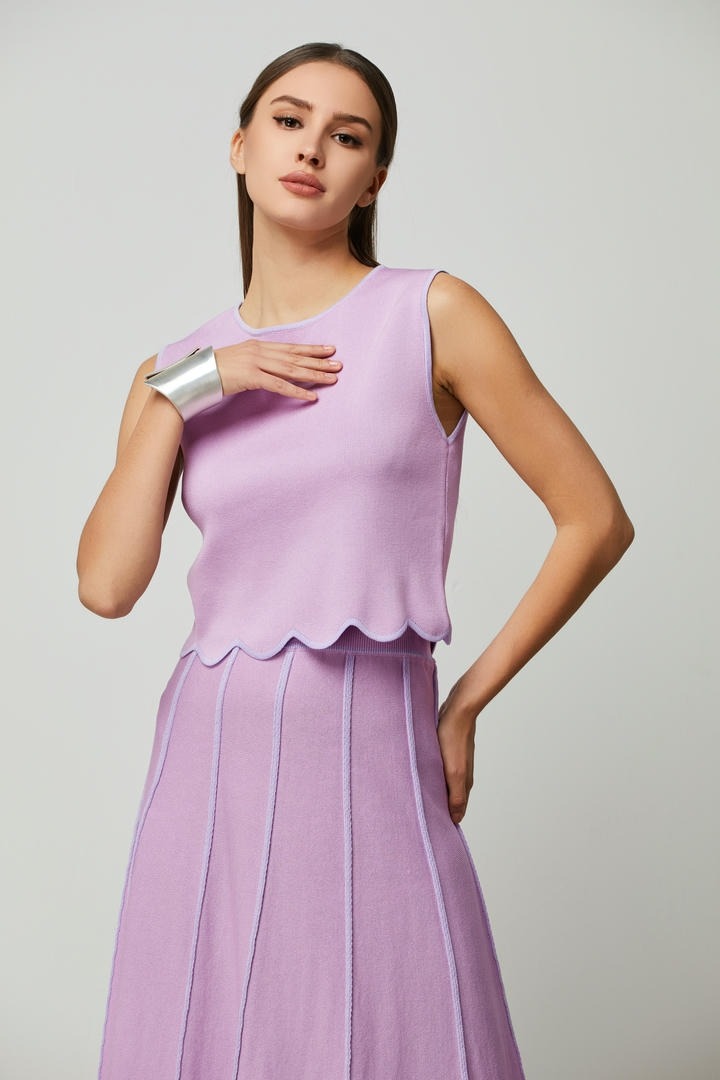 scallop hem trimming top