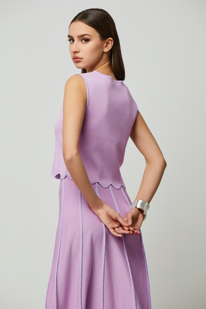 scallop hem trimming top