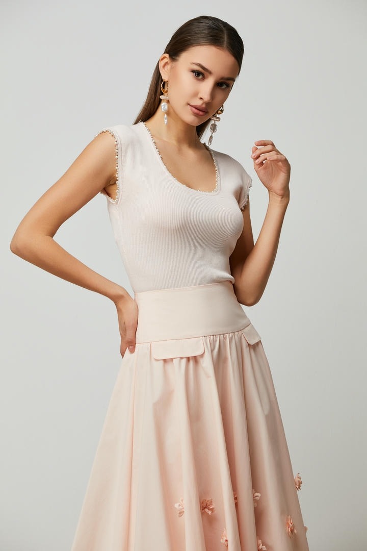 pearl details knitted top