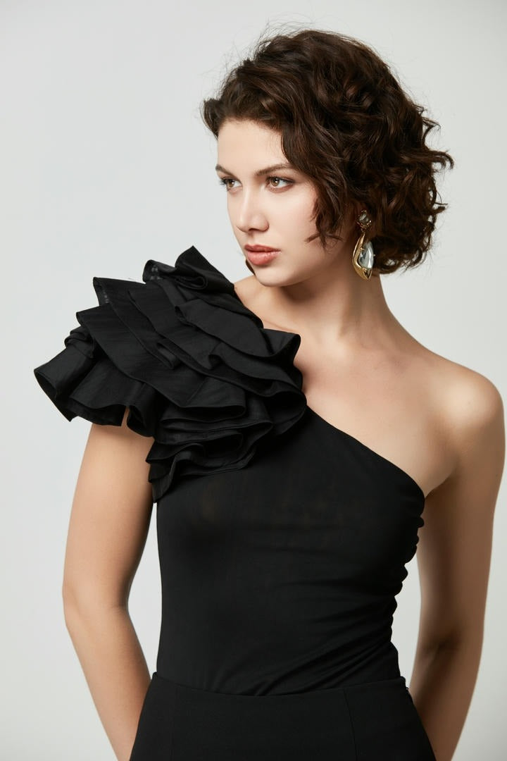 Bold ruffled shoulder top