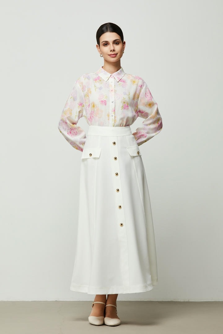 Buttoned Off-White Crepe Skirt