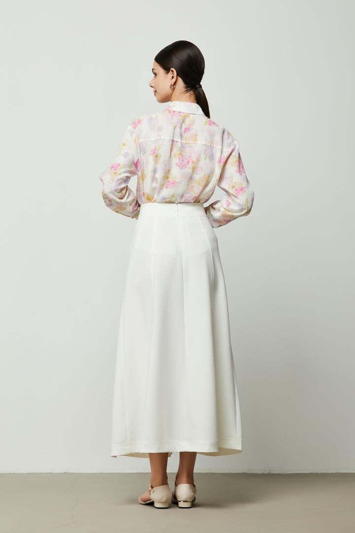 Buttoned Off-White Crepe Skirt