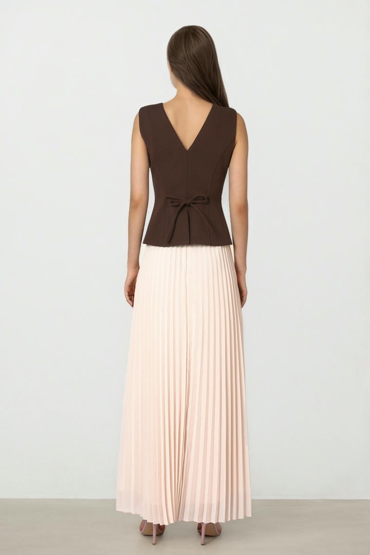Cocoa V-Neck Vest