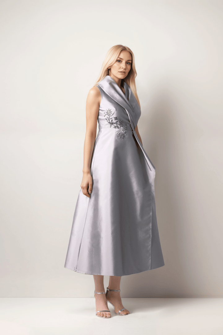 Statement collar taffeta dress