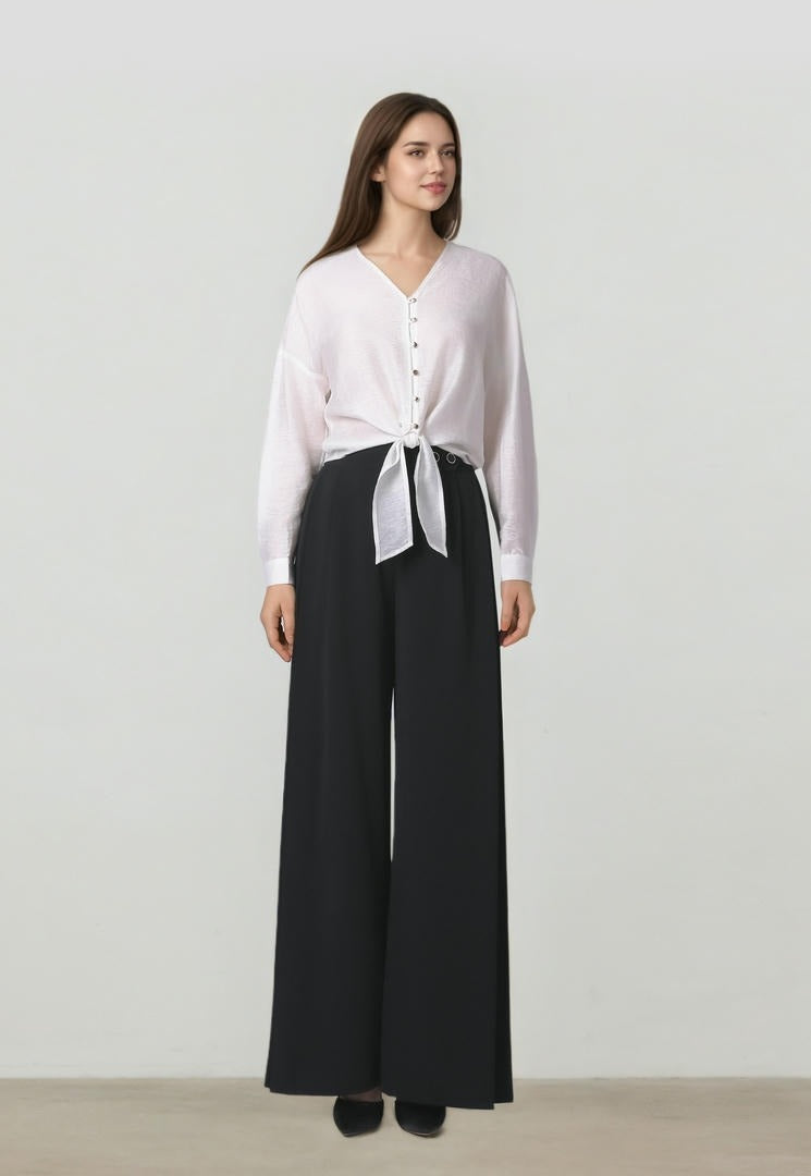 Shirt with knot details