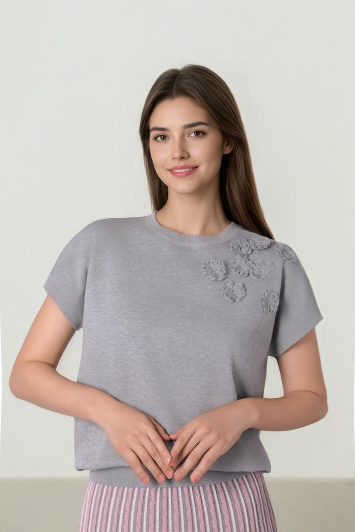 Shoulder Bloom Pullover