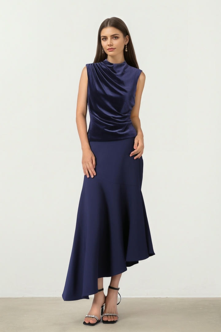 HIGH NECK VELVET TOP