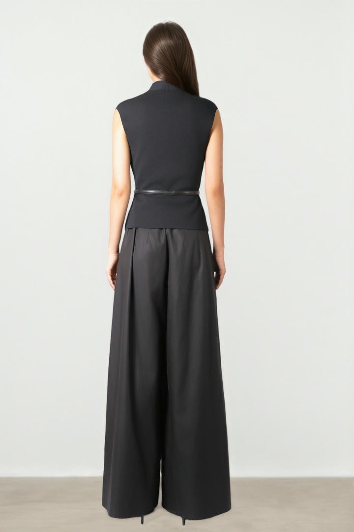 FOLDED NECK KNITTED TOP