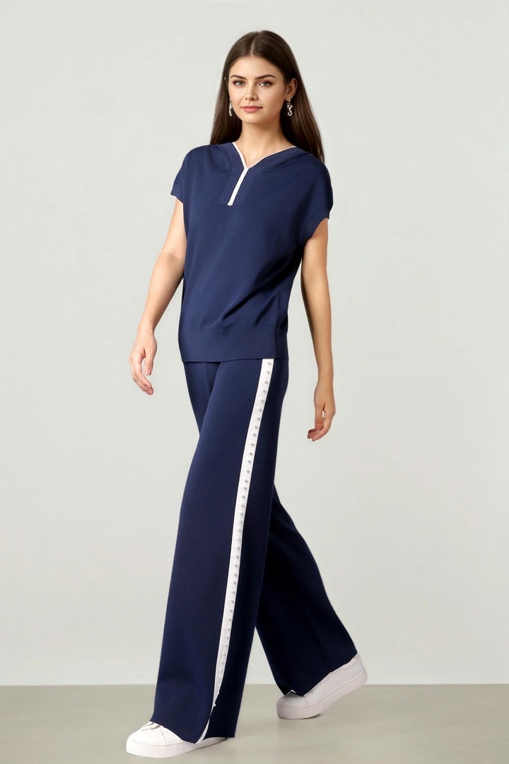 Knit Pants With Pearl Details