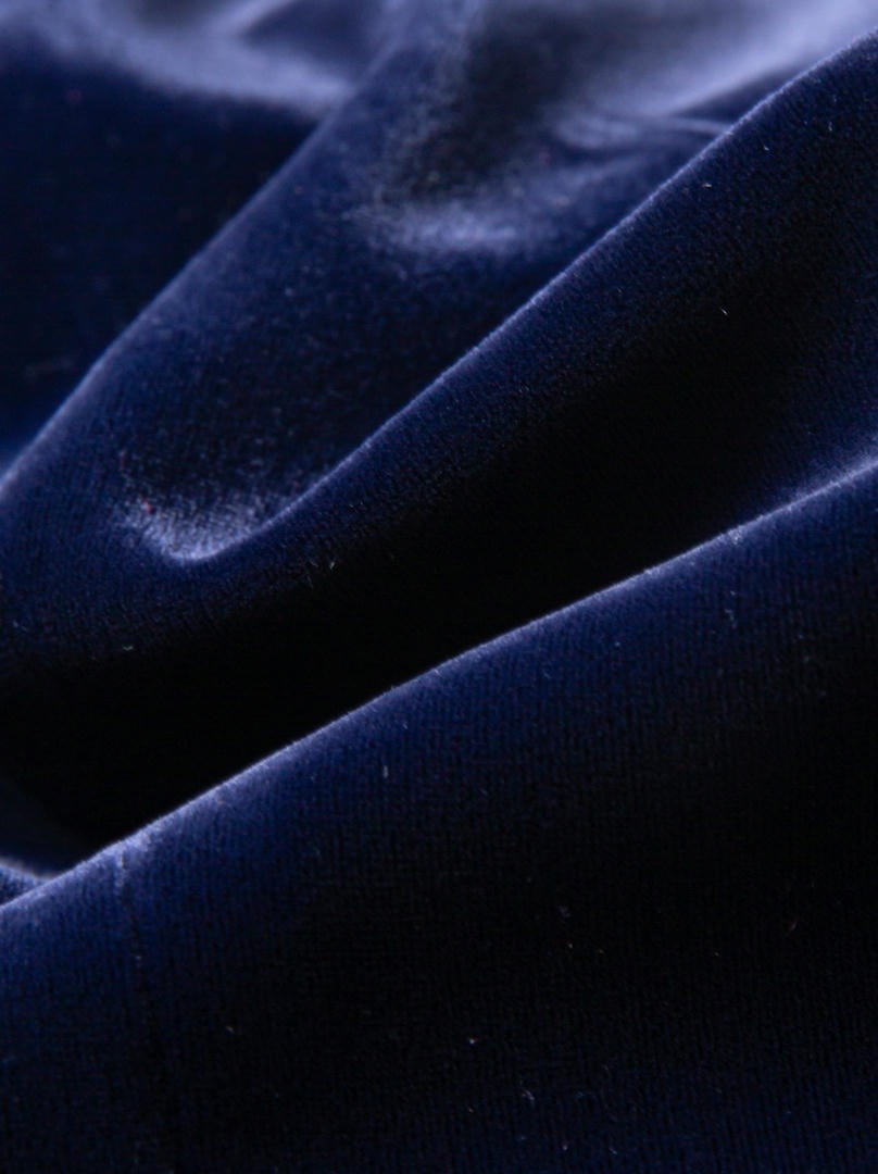 HIGH NECK VELVET TOP