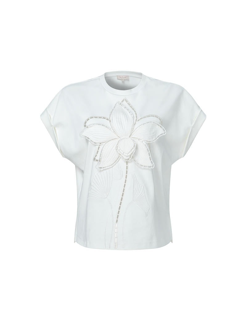 cutout details T-shirt