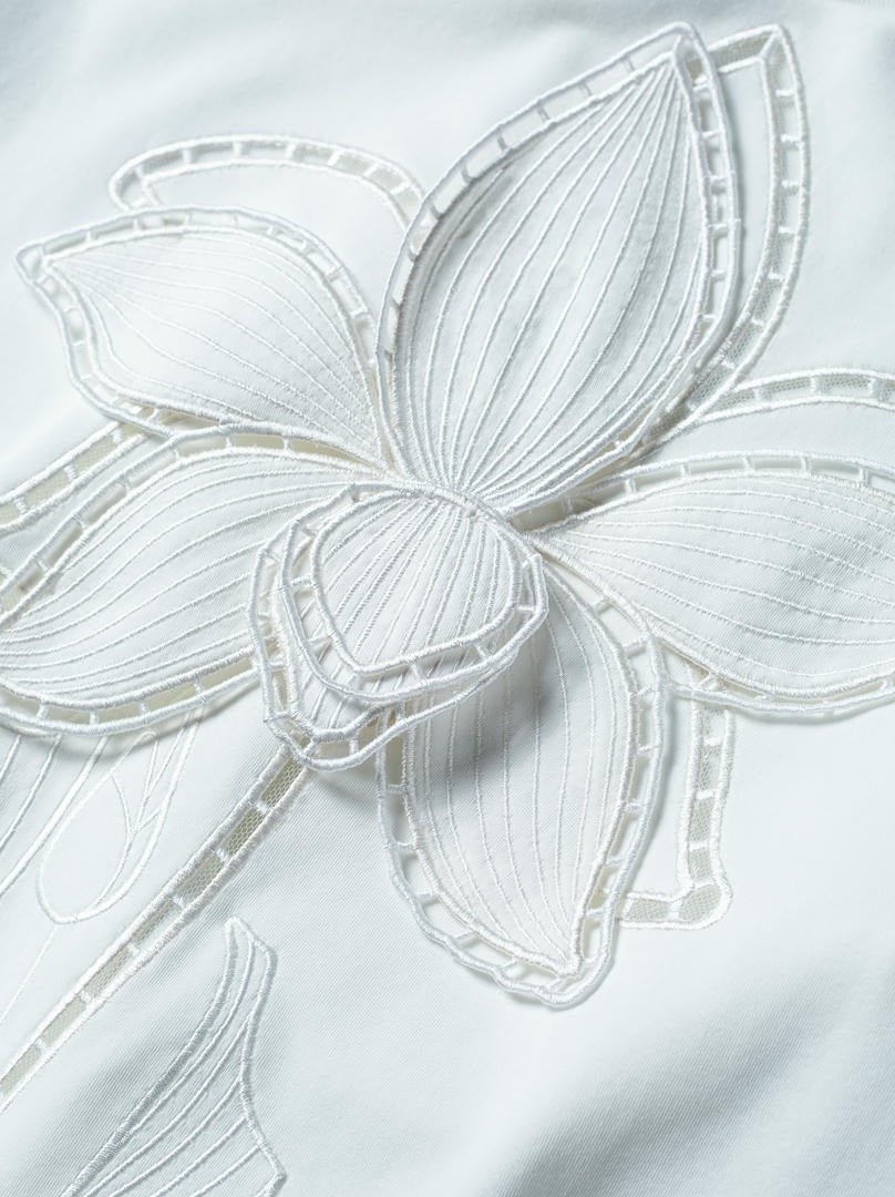 cutout details T-shirt