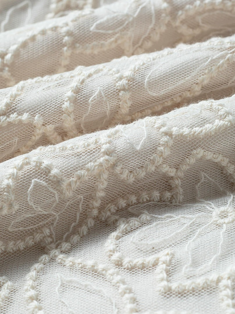 Floral pattern lace skirt