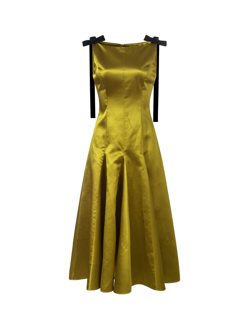 Bow appliqué dress