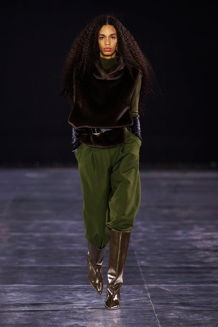 Crepe Tapered Pants
